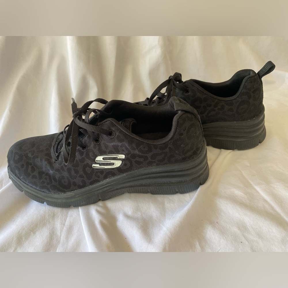 Skechers Black Athletic Shoes Black Leopard Print